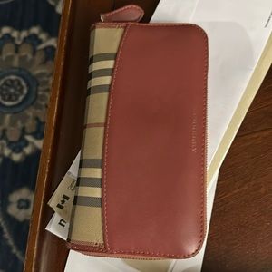 Authentic Burberry Nova Check round zipper purse canvas used